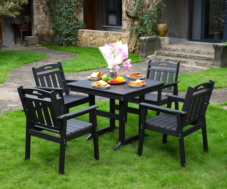 Kursi Makan Outdoor HDPE 4 Kursi + Meja Persegi Set Sandaran Vertikal Hitam